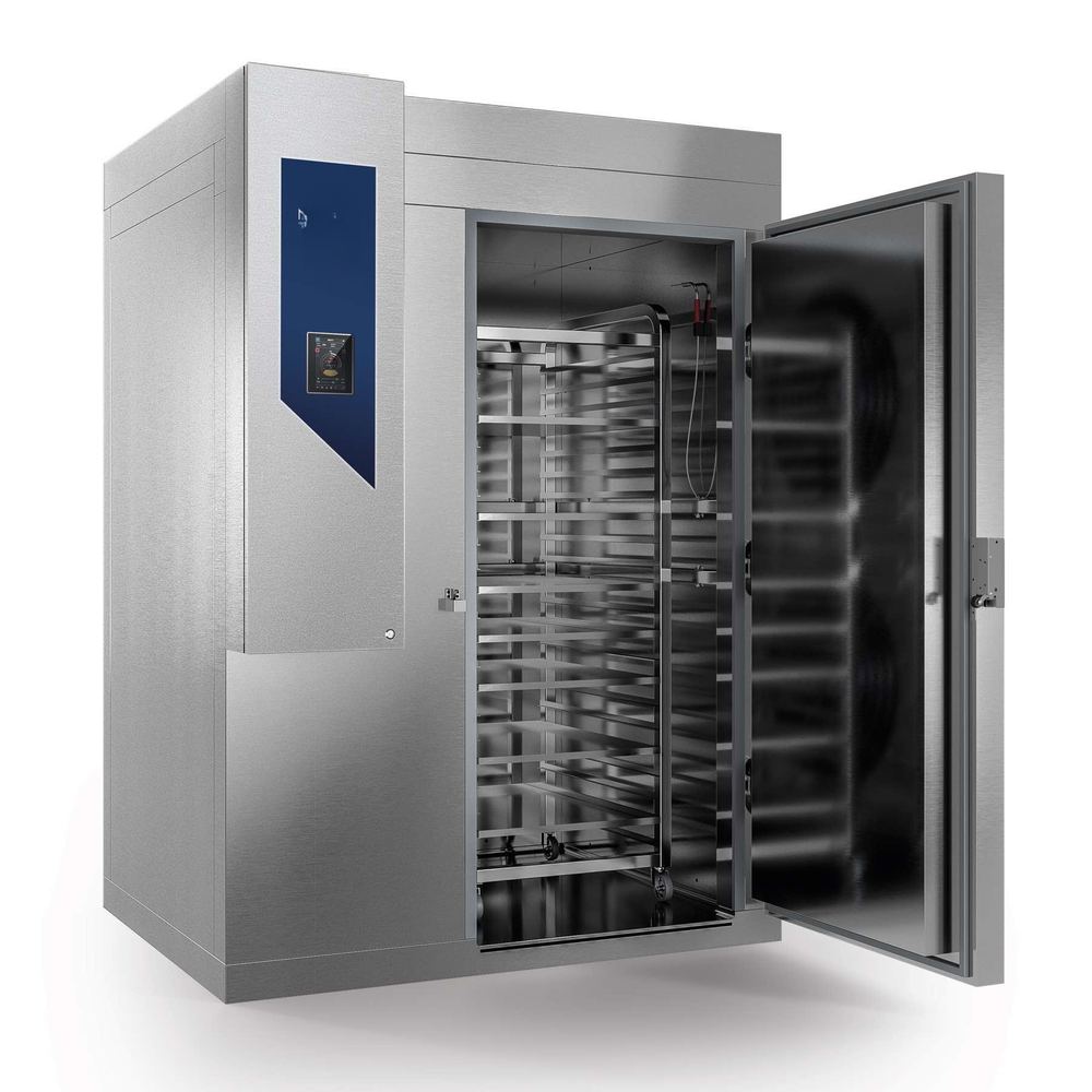 Blast freezer room — high-velocity −40°C air freezing for poultry, ice cream and seafood Pakistan